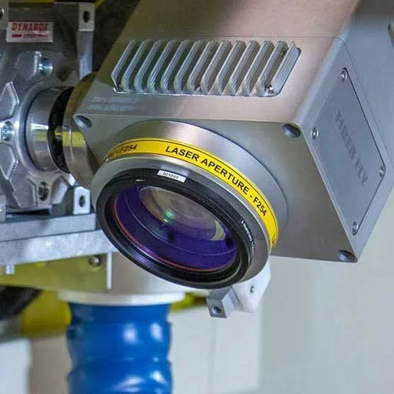 Cap laser rotativ