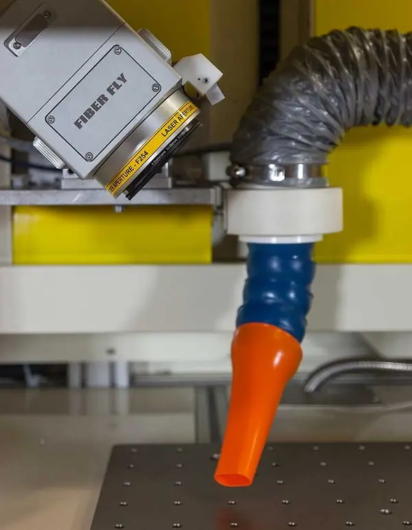 Cap laser rotativ