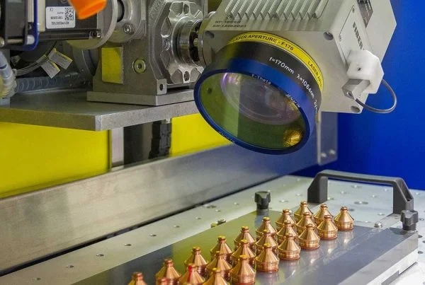Cap laser rotativ