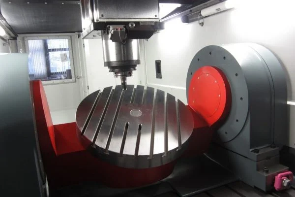 Centru de prelucrare vertical 3 axe - Trimill VC1810