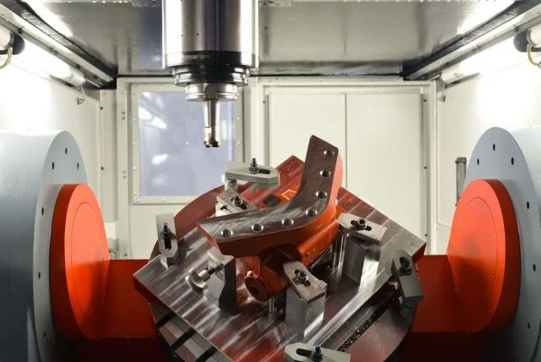 Centru de prelucrare vertical 3 axe - Trimill VC1810