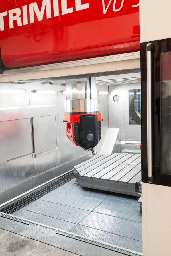 Centru de prelucrare vertical 5 axe - Trimill VU3021