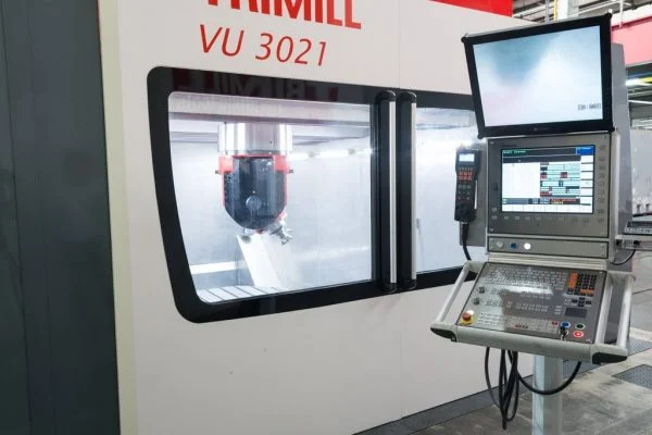 Centru de prelucrare vertical 5 axe - Trimill VU3021