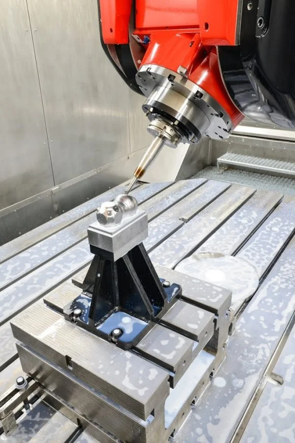 Centru de prelucrare vertical 5 axe - Trimill VU3021