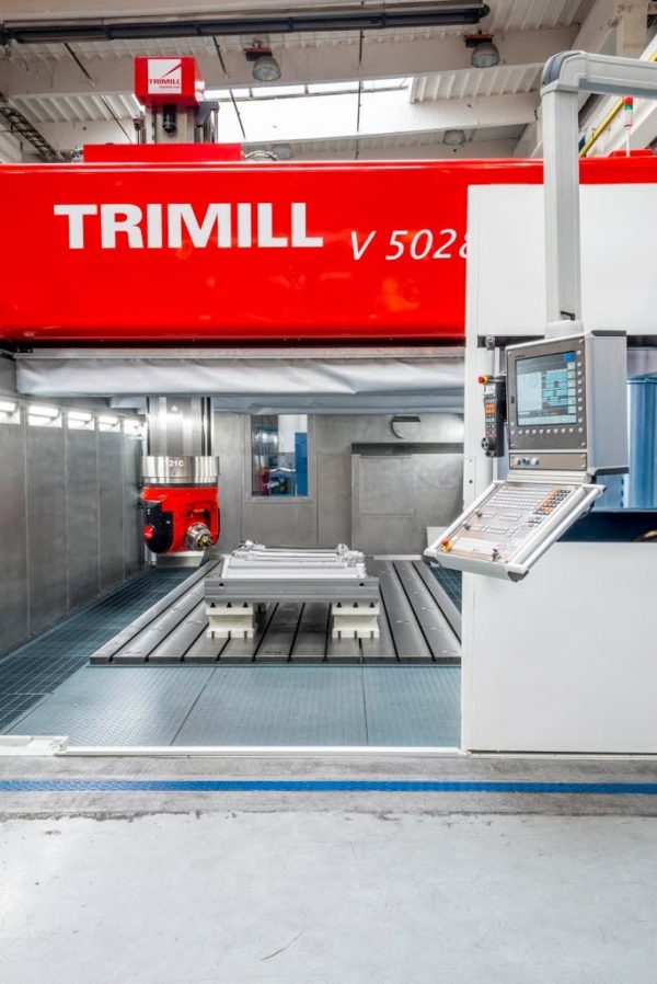 Centru de prelucrare vertical 5 axe - Trimill V3528